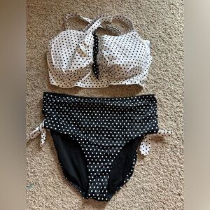 Swimsuits for all poke a dot suit!! 38dd underwire top and xl bottoms